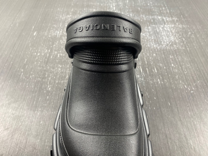 BLEN DESIGNER SLIPPERS