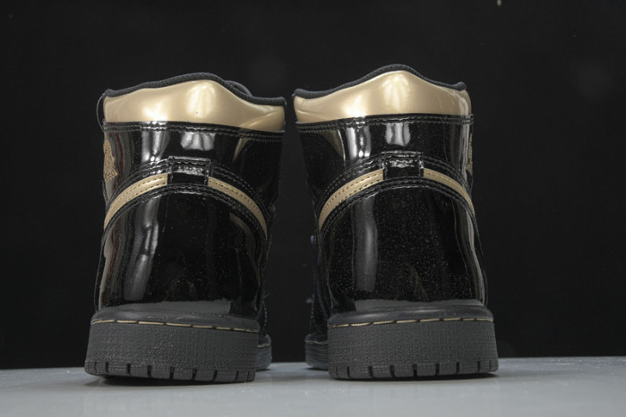 Jordan 1 Retro High Black Metallic Gold (2020) 555088-032
