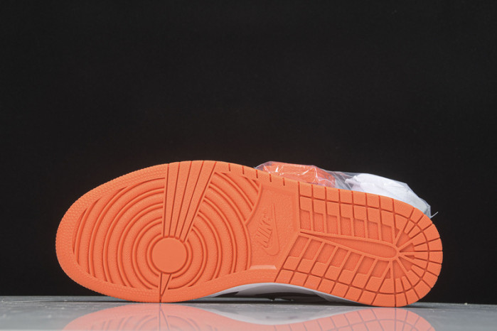 Jordan 1 Retro High Electro Orange - 555088-180