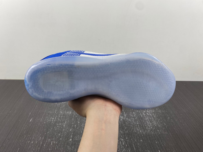 Nike Zoom Kobe 11 822675-185