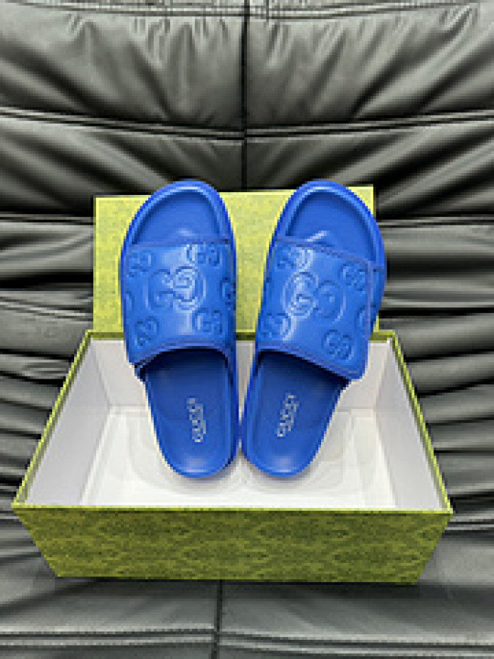 G DESIGNER SLIPPERS