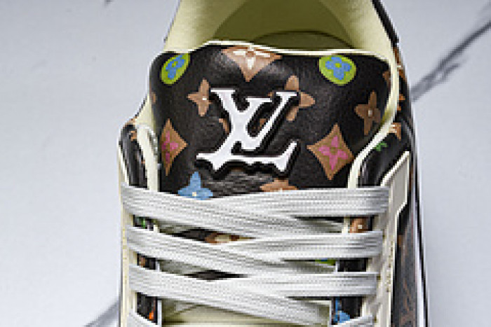 L&V SNEAKERS