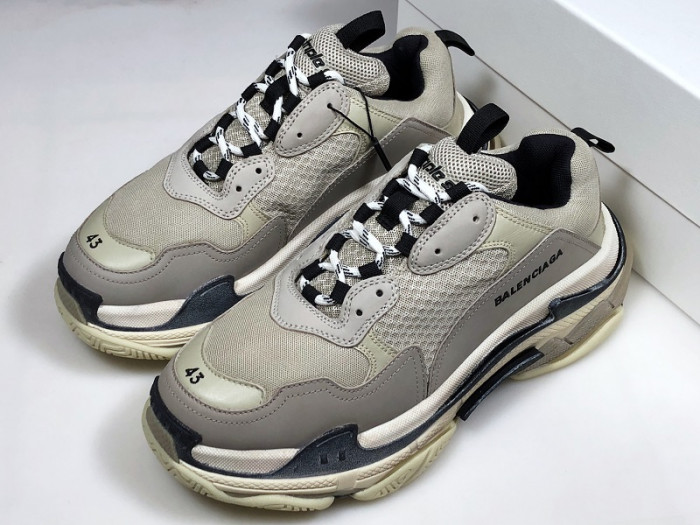 BLEN Triple S Beige 536737 W09O6 9787