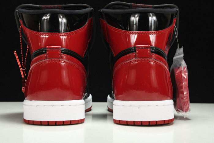 AIR JORDAN 1 BRED PATENT LEATHER 555088-063