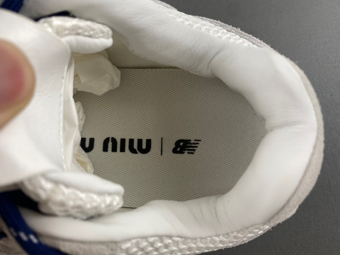 New Balance Miu