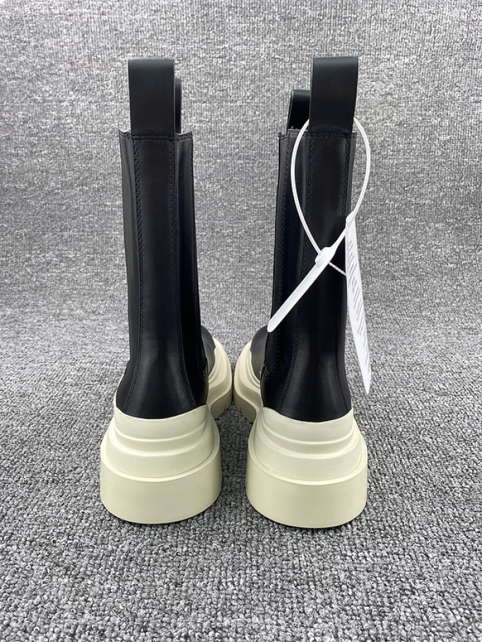 BOTTEGA VENETA SNEAKER