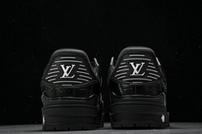 L&V SNEAKERS