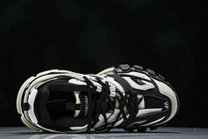 BLEN Track W3AC4 8071