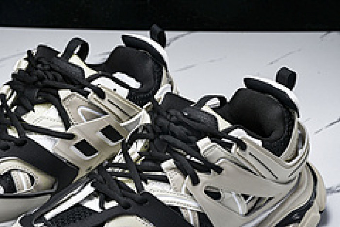 BLEN Track W3AC4 8071