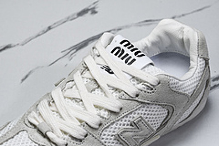 New Balance Miu