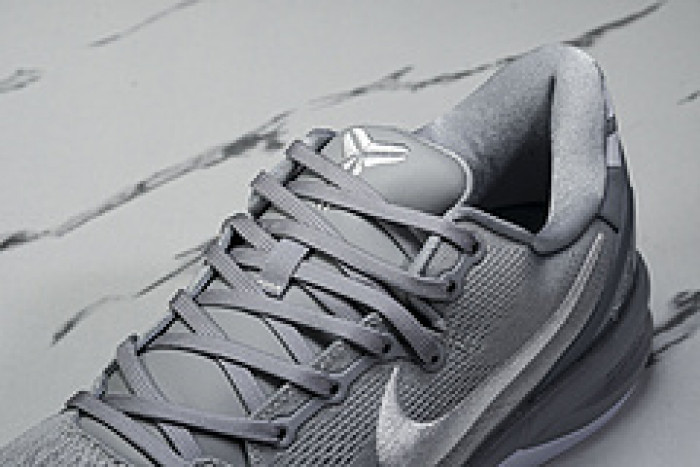 NK Kobe 8 Protro“Wolf Grey” HF9550-002