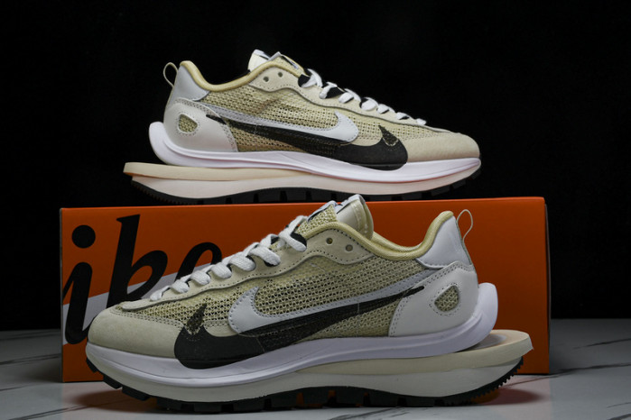 Sacai x Nk VaporWaffle 3.0 CV1363 108