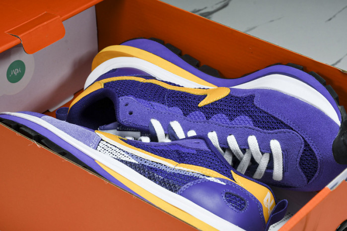 Sacai x Nk VaporWaffle 3.0 CV1363-103