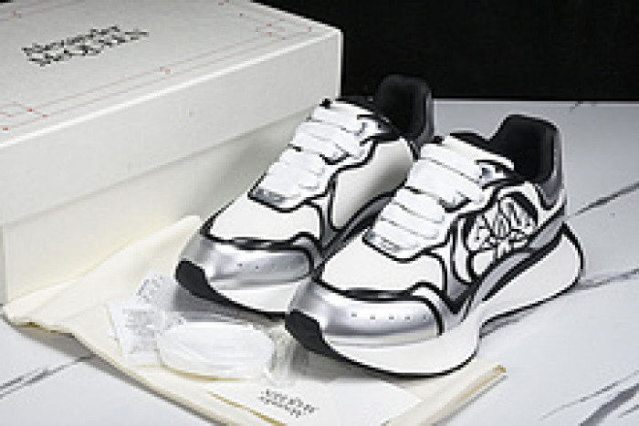Alexander McQueen sneaker