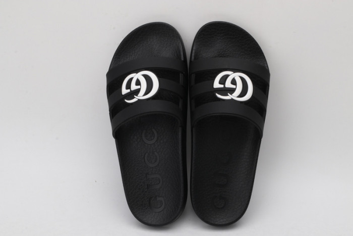 G DESIGNER SLIPPERS