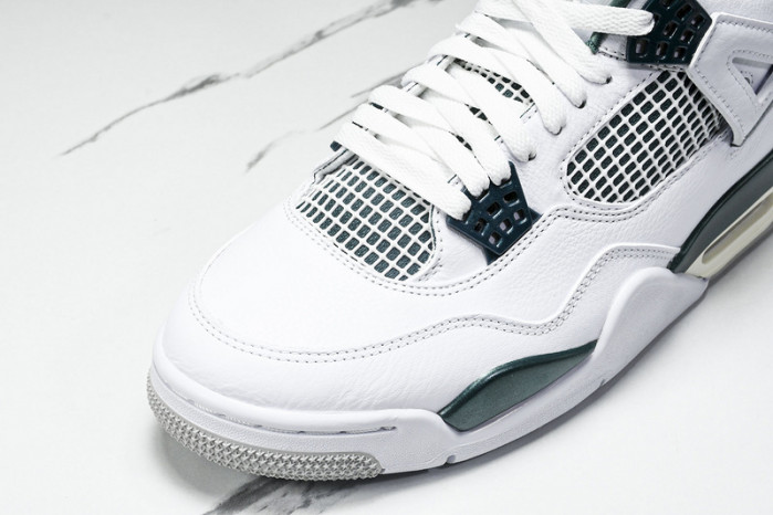 Air Jordan 4 “Oxidized Green” FQ8138-103