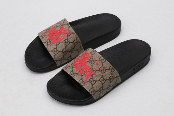 G DESIGNER SLIPPERS