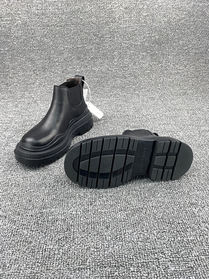 Bo*te*ga ve*ne*ta sneaker