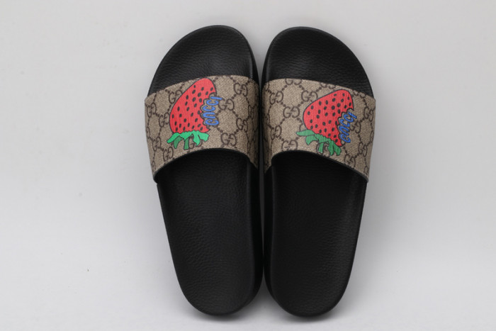 G DESIGNER SLIPPERS