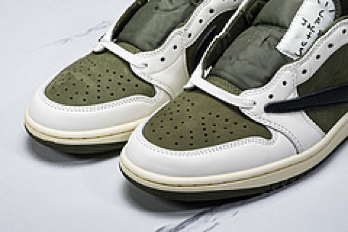 Travis Scott x Air Jordan 1 Low OG DM7866-200