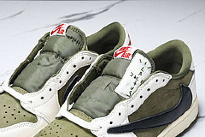 Travis Scott x Air Jordan 1 Low OG DM7866-200