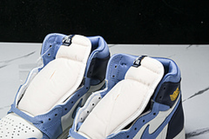 Air Jordan 1 High OG“First in Flight” FD2596-400