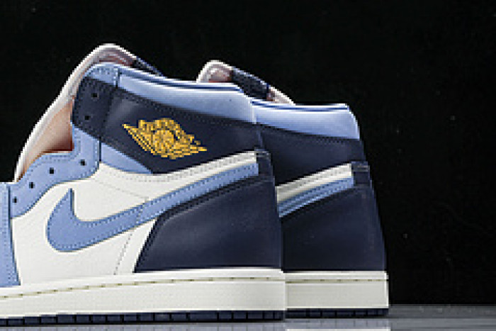 Air Jordan 1 High OG“First in Flight” FD2596-400