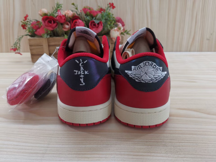 Travis Scott x Air Jordan 1 Low