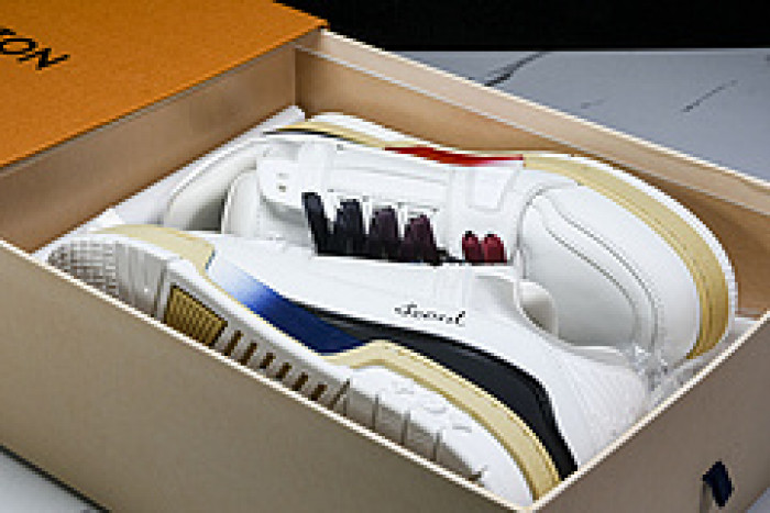 L&V SNEAKERS