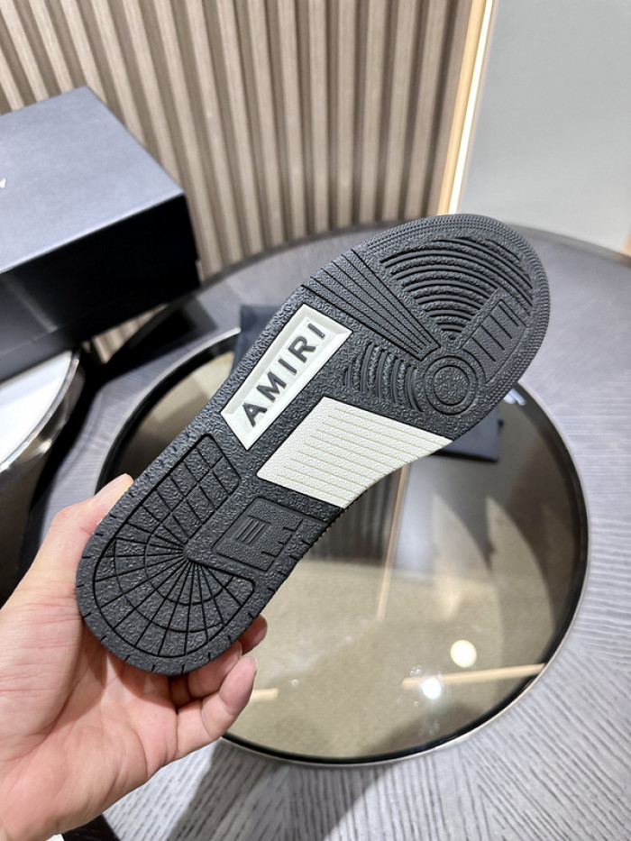 AM1R1 SNEAKERS