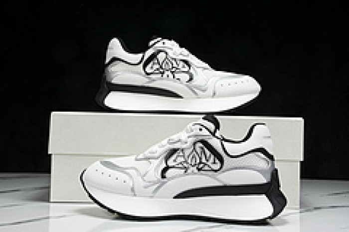 Alexander McQueen sneaker