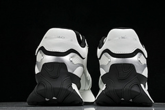 Alexander McQueen sneaker