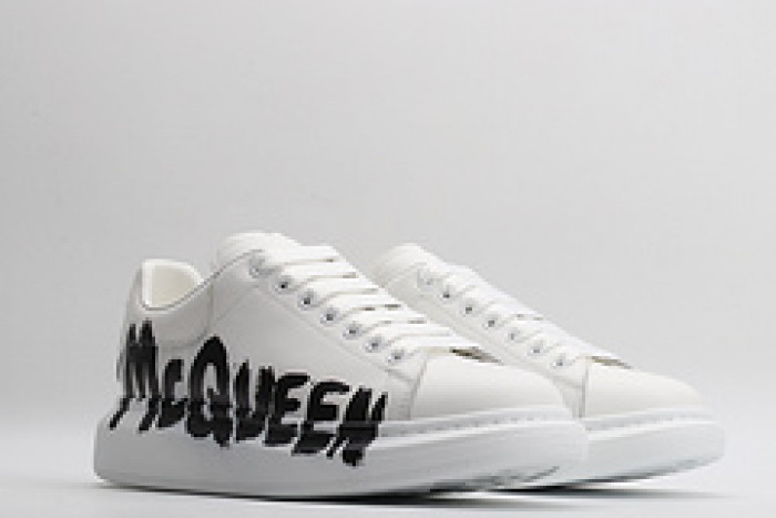 Alexander McQueen sneaker