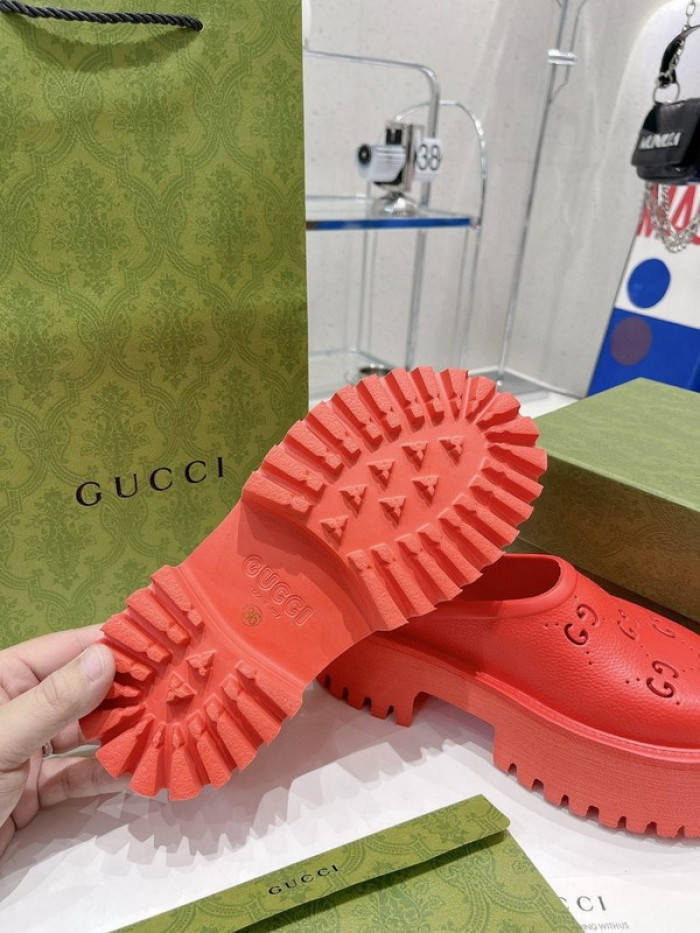 G DESIGNER SLIPPERS