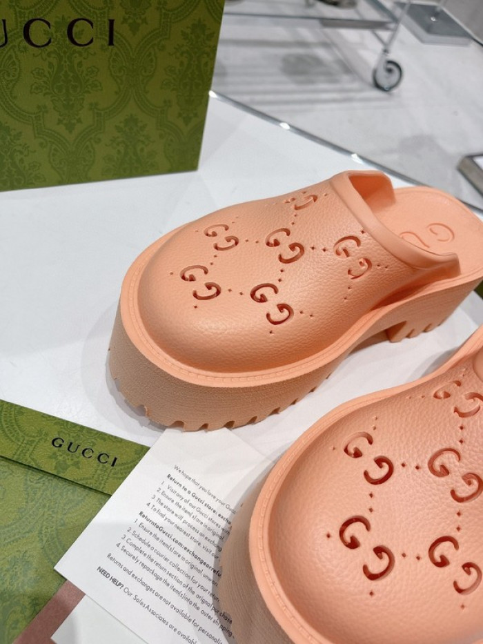 G DESIGNER SLIPPERS