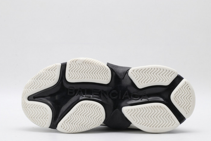 blen triple s Ba*len*cia*ga