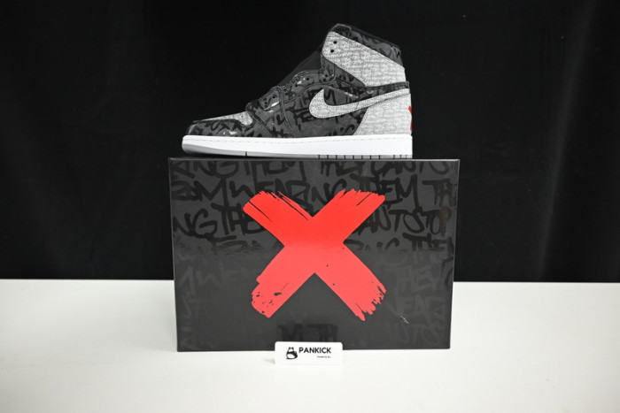 Air Jordan 1 Rebellionaire Banned 555088-036