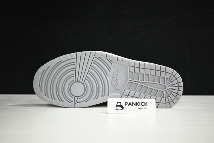 Air Jordan 1 Rebellionaire Banned 555088-036