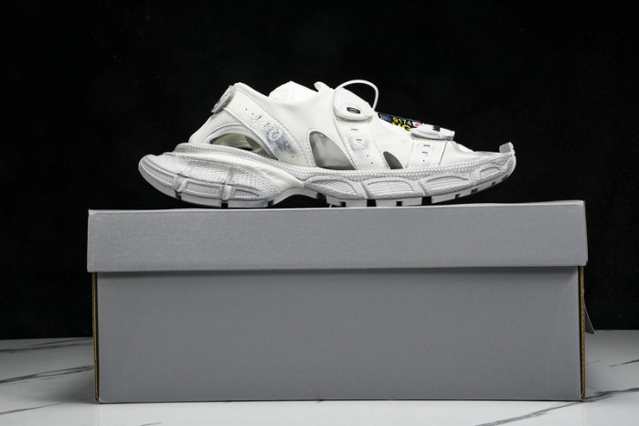 BLEN DESIGNER SLIPPERS