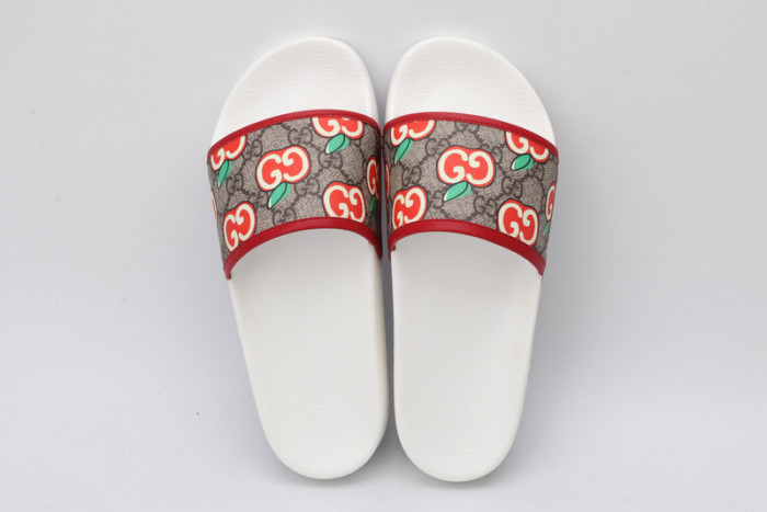 G DESIGNER SLIPPERS