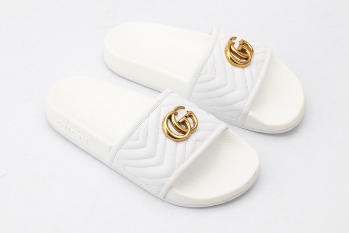 G DESIGNER SLIPPERS