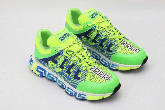 VER DESIGNER SNEAKERS