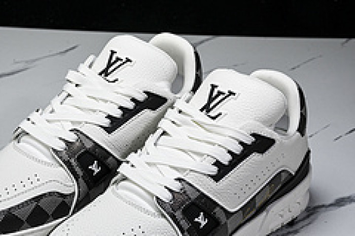 L&V SNEAKERS