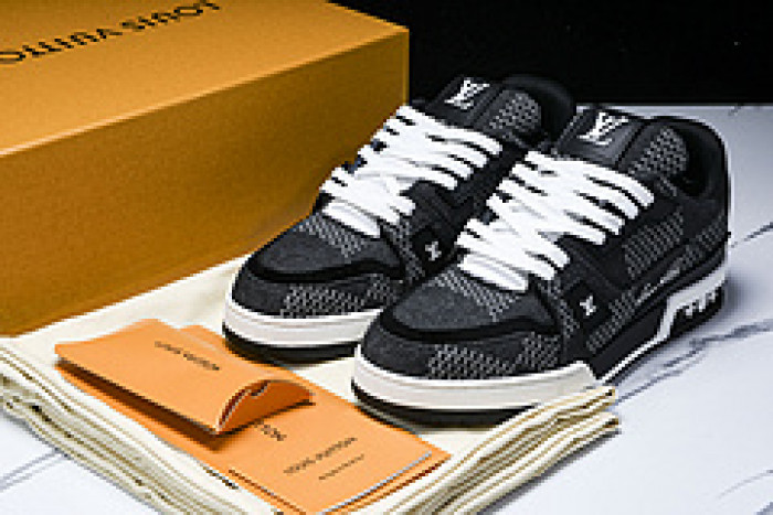 L&V SNEAKERS