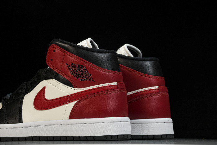 WMNS Air Jordan 1 Mid“Black Toe” BQ6472-160