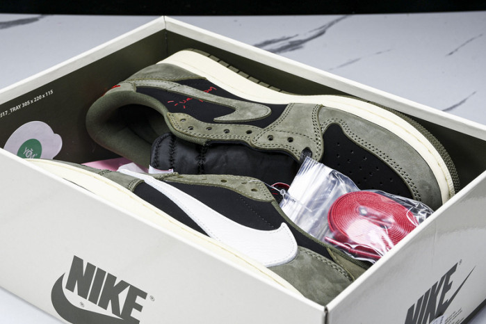Travis Scott x Air Jordan 1 Low OG DM7866-002