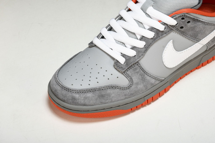 NK Dunk SB Low“Staple NYC Pigeon” 304292-011