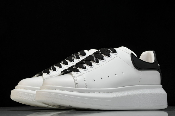 Alexander McQueen sneaker