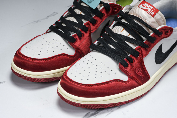 Jordan 1 Retro Low OG Trophy Room Away FN0432-100