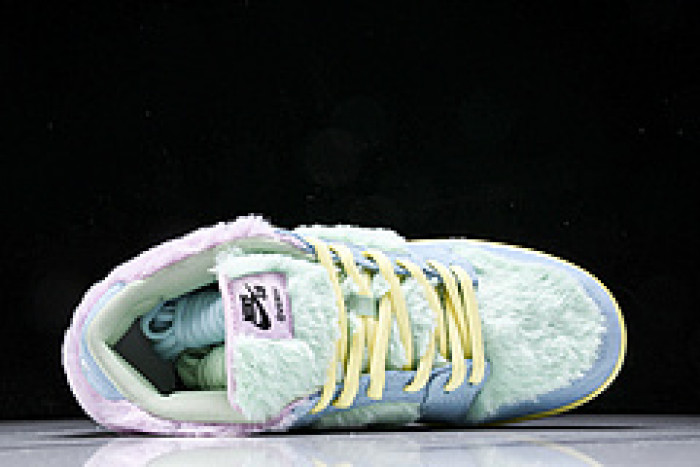 Verdy x Nike SB Dunk Low “Visty” FN6040-400